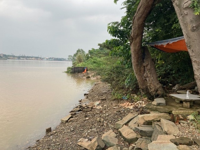 Go fishing and find human bodies floating in the river - 1 Go fishing and find human bodies floating in the river - 1