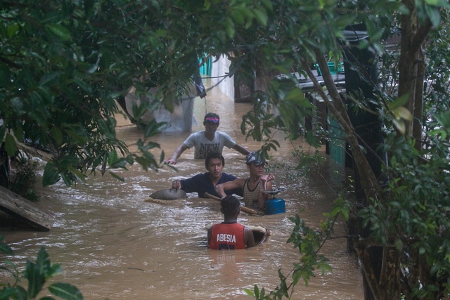 Typhoon Vamco swept the Philippines, Manila paralyzed in the 