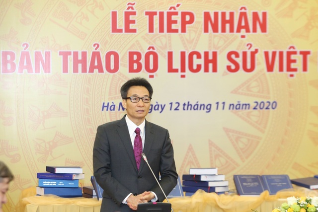 Bộ Khoa học và Công nghệ tiếp nhận bản thảo bộ Quốc sử Việt Nam - 1