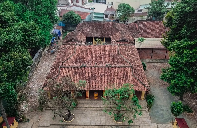 Đình Linh Đông.jpg Đình Linh Đông.jpg