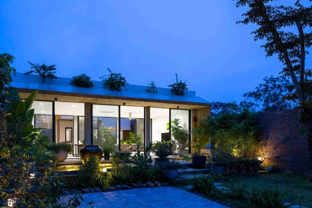 Choáng ngợp nhà vườn rộng 560m2 đẹp bình yên như làng quê Bắc Bộ thu nhỏ - 14 Choáng ngợp nhà vườn rộng 560m2 đẹp bình yên như làng quê Bắc Bộ thu nhỏ - 14