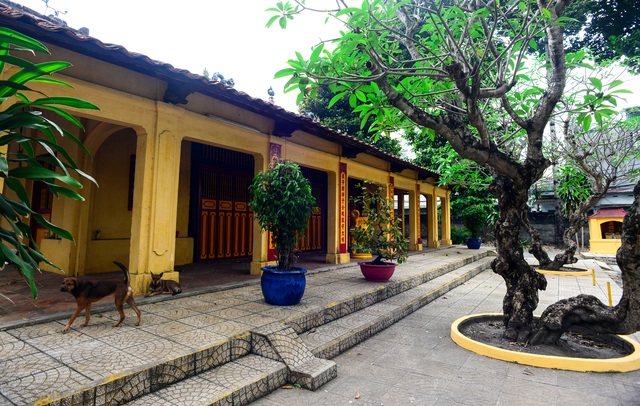 Đình Linh Đông.jpg Đình Linh Đông.jpg