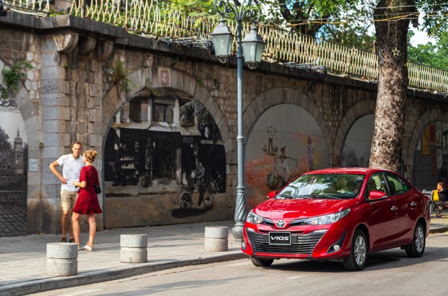 Toyota Vios lập đỉnh với 3.443 xe bán tháng 10, bỏ xa đối thủ - 4 Toyota Vios lập đỉnh với 3.443 xe bán tháng 10, bỏ xa đối thủ - 4