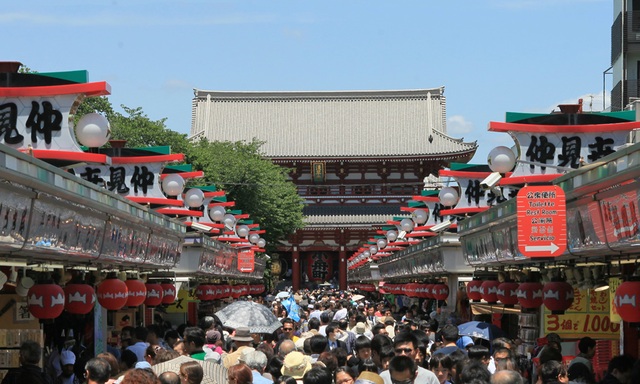 Cận cảnh đền thờ cổ kính nhất Tokyo rạng rỡ trong “lễ tưởng niệm hoa cúc” - 5 Cận cảnh đền thờ cổ kính nhất Tokyo rạng rỡ trong “lễ tưởng niệm hoa cúc” - 5