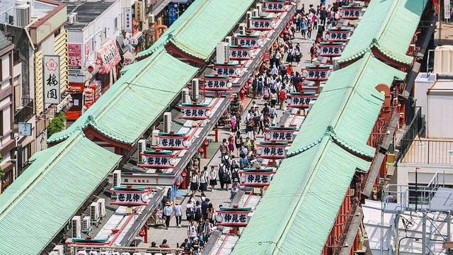 Cận cảnh đền thờ cổ kính nhất Tokyo rạng rỡ trong “lễ tưởng niệm hoa cúc” - 6 Cận cảnh đền thờ cổ kính nhất Tokyo rạng rỡ trong “lễ tưởng niệm hoa cúc” - 6