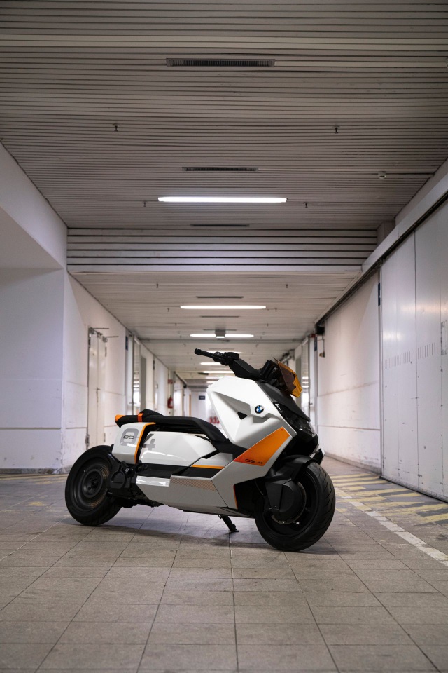 BMW CE04 - Cái nhìn mới về xe máy điện - 19 BMW CE04 - Cái nhìn mới về xe máy điện - 19