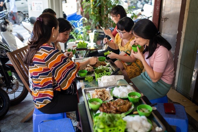 Đặc sản chả rươi độc lạ ở Việt Nam được báo nước ngoài khen hết lời - 5 Đặc sản chả rươi độc lạ ở Việt Nam được báo nước ngoài khen hết lời - 5