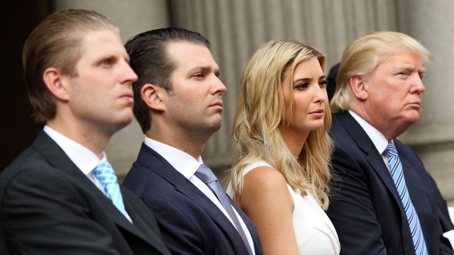 Chiến dịch tranh cử của ông Trump bắt đầu cho nhân viên nghỉ việc - 2 Chiến dịch tranh cử của ông Trump bắt đầu cho nhân viên nghỉ việc - 2