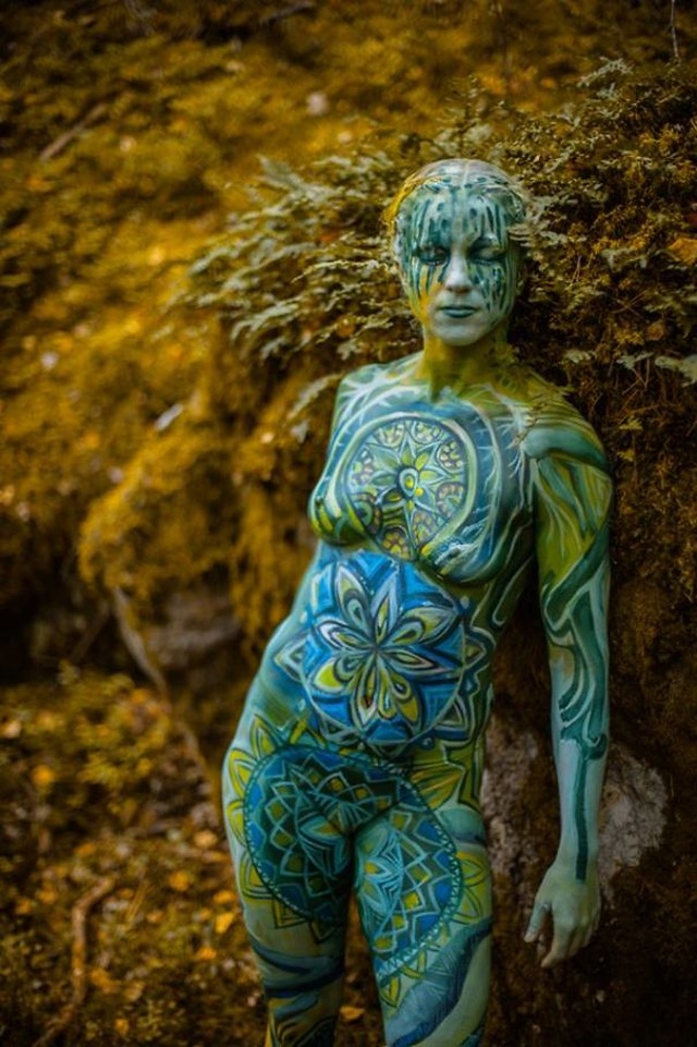 Những bức vẽ “body-painting” của mùa thu - 8 Những bức vẽ “body-painting” của mùa thu - 8