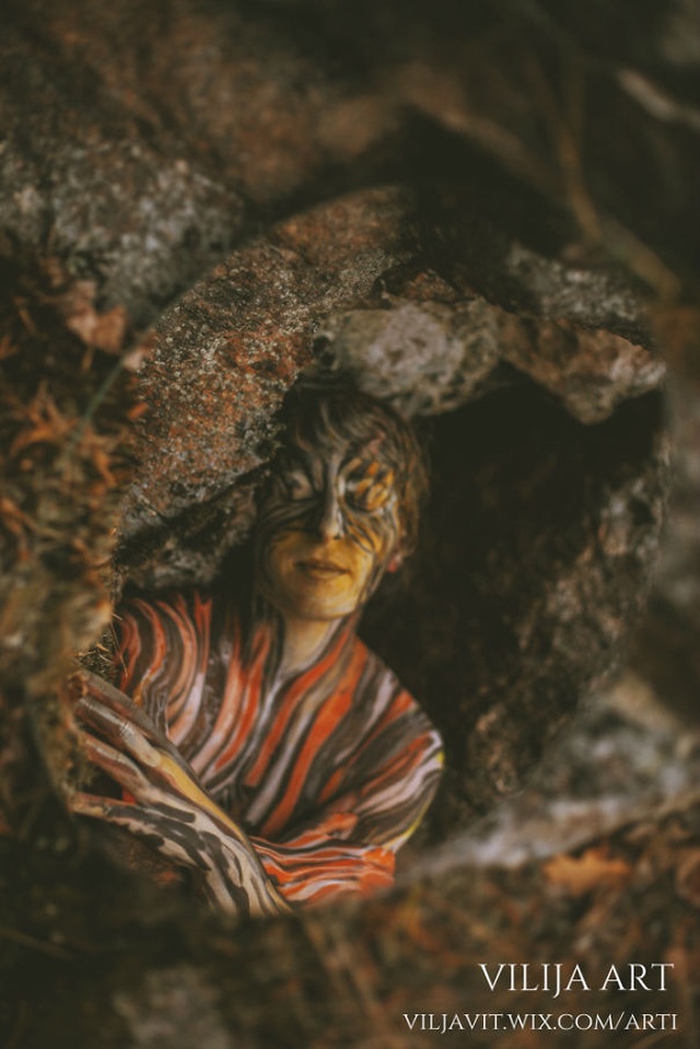 Những bức vẽ “body-painting” của mùa thu - 2 Những bức vẽ “body-painting” của mùa thu - 2
