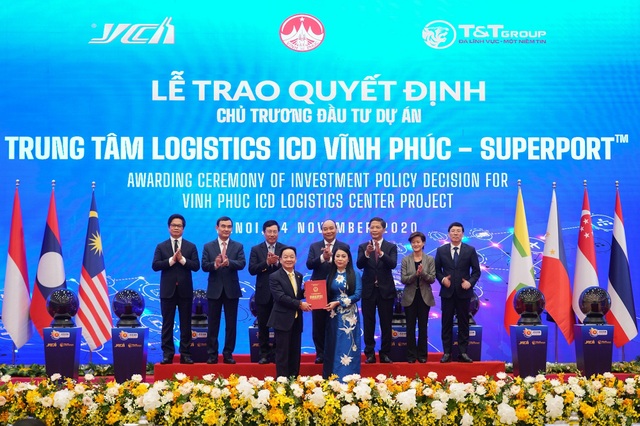 Trao quyết định chủ trương đầu tư dự án Trung tâm Logistics ICD Vĩnh Phúc - 1