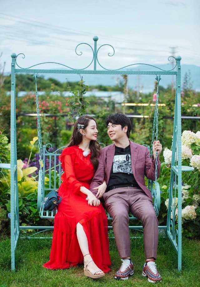 Bán nhà thành phố, vợ chồng về quê biến đất hoang thành vườn ngập hoa lá - 1 Bán nhà thành phố, vợ chồng về quê biến đất hoang thành vườn ngập hoa lá - 1