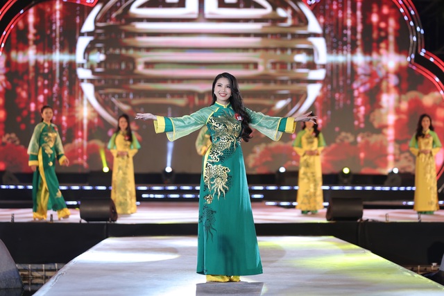Trần Thị Mai đăng quang “Người đẹp Hạ Long 2020” - 16