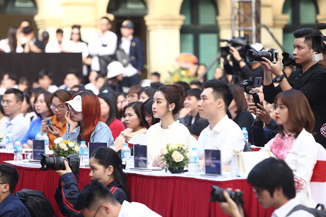 Học sinh THPT Việt Đức “cháy hết mình” với vũ đạo rực rỡ thanh xuân - 3 Học sinh THPT Việt Đức “cháy hết mình” với vũ đạo rực rỡ thanh xuân - 3