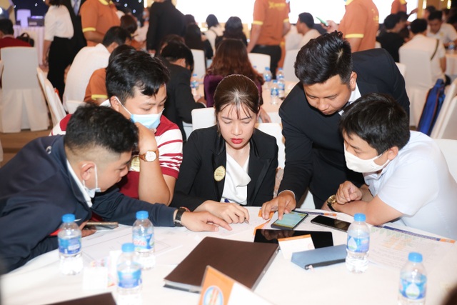 Legacy Central chinh phục hàng nghìn khách hàng tại sự kiện công bố dự án - 3 Legacy Central chinh phục hàng nghìn khách hàng tại sự kiện công bố dự án - 3