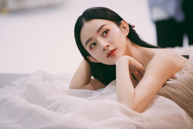 Triệu Lệ Dĩnh lột xác thành công và ấn tượng sau khi sinh nở - 8 Triệu Lệ Dĩnh lột xác thành công và ấn tượng sau khi sinh nở - 8