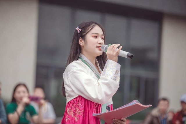 Xao xuyến với nữ sinh đa tài, năng động Học viện Báo chí và Tuyên truyền - 10 Xao xuyến với nữ sinh đa tài, năng động Học viện Báo chí và Tuyên truyền - 10