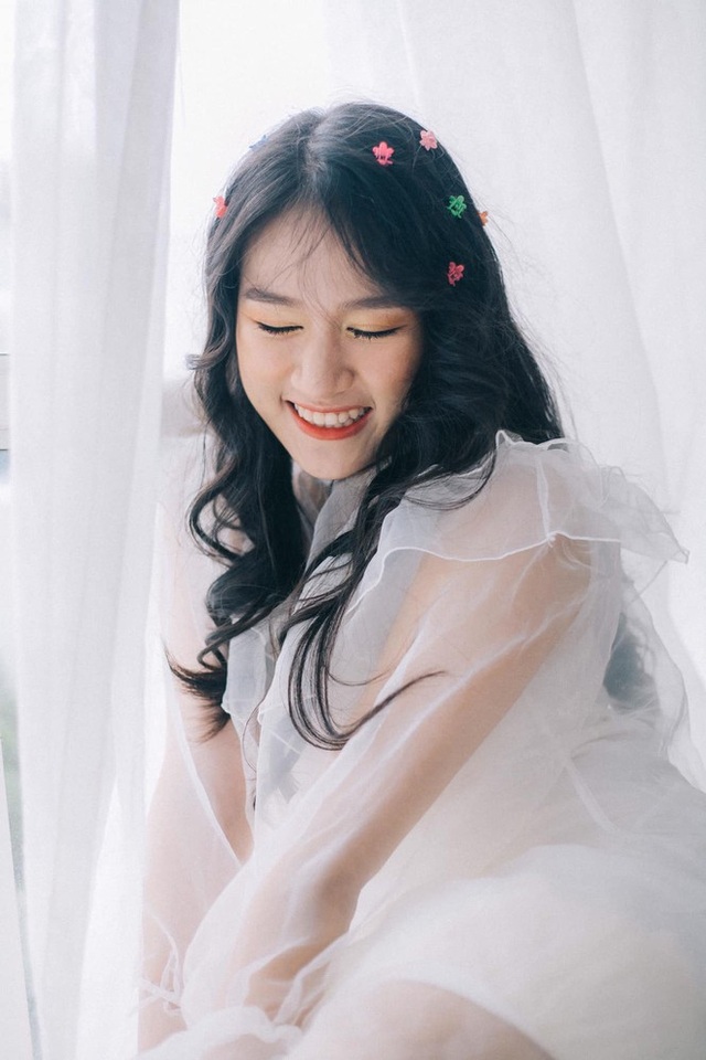 Xao xuyến với nữ sinh đa tài, năng động Học viện Báo chí và Tuyên truyền - 12 Xao xuyến với nữ sinh đa tài, năng động Học viện Báo chí và Tuyên truyền - 12