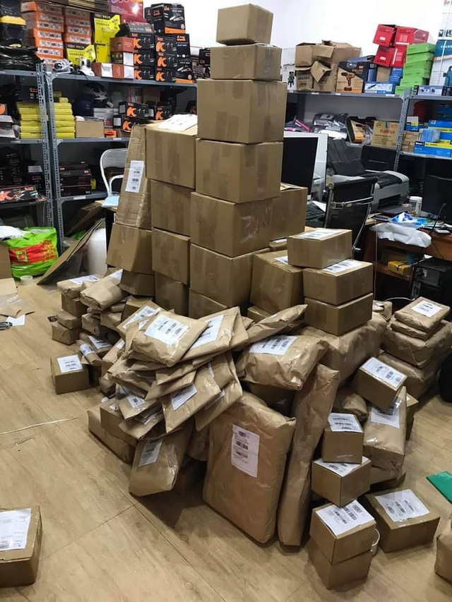 Một ngày khuyến mãi sập sàn, chủ shop thu hơn 2 tỷ đồng - 1 Một ngày khuyến mãi sập sàn, chủ shop thu hơn 2 tỷ đồng - 1