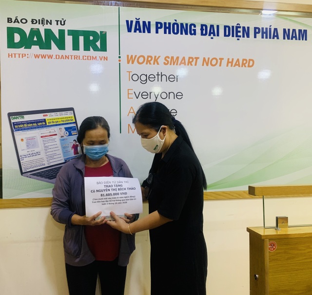 Bạn đọc giúp đỡ gia đình người phụ nữ xóm rác thoi thóp trên giường bệnh - 1 Bạn đọc giúp đỡ gia đình người phụ nữ xóm rác thoi thóp trên giường bệnh - 1