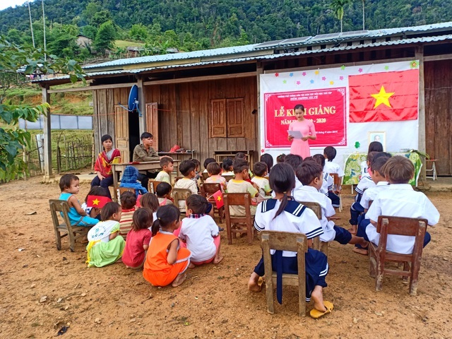 Không thể nói hết những tấm lòng, sự hy sinh của các thầy cô - 3 Không thể nói hết những tấm lòng, sự hy sinh của các thầy cô - 3