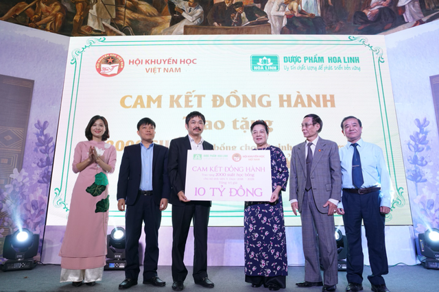 Dạ Hương – Trách nhiệm xã hội đồng hành vì sự tiến bộ của phụ nữ Việt Nam - 2 Dạ Hương – Trách nhiệm xã hội đồng hành vì sự tiến bộ của phụ nữ Việt Nam - 2