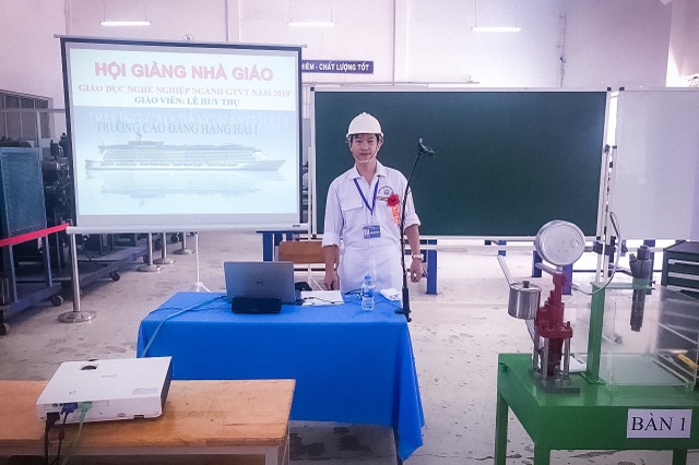 Gặp giảng viên 8X ngành khai thác máy tàu nhiều năm đạt thành tích xuất sắc - 3 Gặp giảng viên 8X ngành khai thác máy tàu nhiều năm đạt thành tích xuất sắc - 3