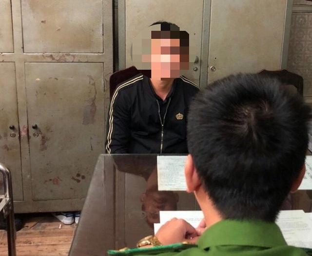 Khởi tố nhóm bảo vệ chung cư xịt sơn hàng loạt xe ô tô trong khu đô thị - 1 Khởi tố nhóm bảo vệ chung cư xịt sơn hàng loạt xe ô tô trong khu đô thị - 1