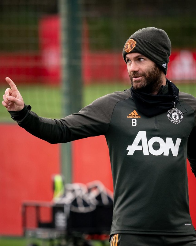 Cầu thủ Man Utd âm thầm tập luyện, chờ Premier League trở lại - 15 Cầu thủ Man Utd âm thầm tập luyện, chờ Premier League trở lại - 15