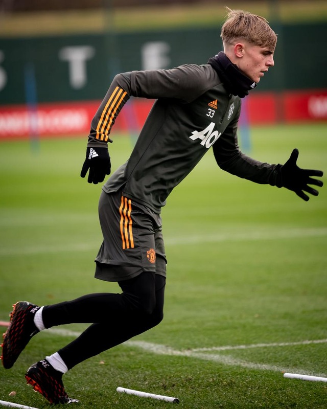 Cầu thủ Man Utd âm thầm tập luyện, chờ Premier League trở lại - 11 Cầu thủ Man Utd âm thầm tập luyện, chờ Premier League trở lại - 11