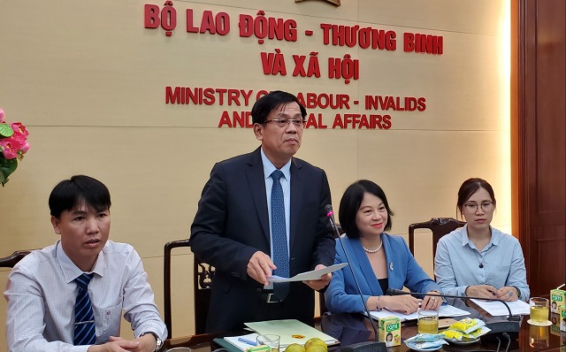 Bộ LĐ-TBXH gặp mặt đoàn đại biểu người có công tỉnh Kon Tum - 1 Bộ LĐ-TBXH gặp mặt đoàn đại biểu người có công tỉnh Kon Tum - 1