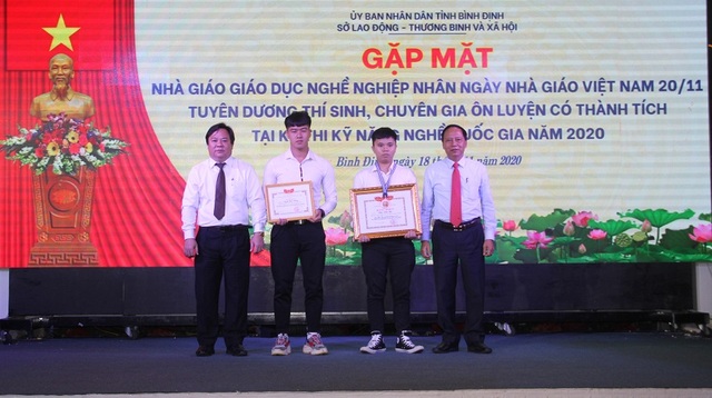 Bình Định: Vinh danh thí sinh đạt giải trong kỳ thi kỹ năng nghề quốc gia - 3 Bình Định: Vinh danh thí sinh đạt giải trong kỳ thi kỹ năng nghề quốc gia - 3