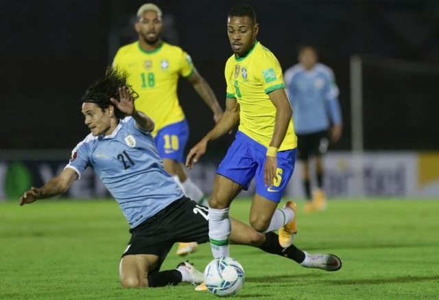 Cavani nhận thẻ đỏ, Uruguay thua cay đắng Brazil - 1 Cavani nhận thẻ đỏ, Uruguay thua cay đắng Brazil - 1