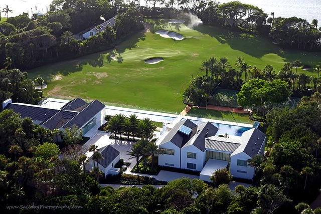 Choáng ngợp dinh thự đẳng cấp 1.200 tỷ đồng của huyền thoại golf thế giới - 8 Choáng ngợp dinh thự đẳng cấp 1.200 tỷ đồng của huyền thoại golf thế giới - 8
