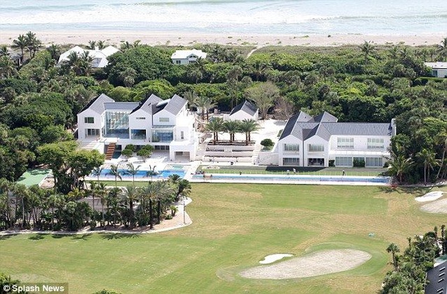 Choáng ngợp dinh thự đẳng cấp 1.200 tỷ đồng của huyền thoại golf thế giới - 11 Choáng ngợp dinh thự đẳng cấp 1.200 tỷ đồng của huyền thoại golf thế giới - 11