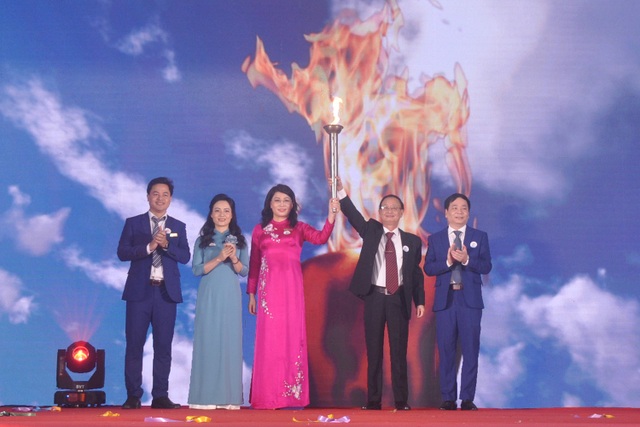 Trường THCS top đầu Hà Nội kỷ niệm 10 năm thành lập - 3 Trường THCS top đầu Hà Nội kỷ niệm 10 năm thành lập - 3