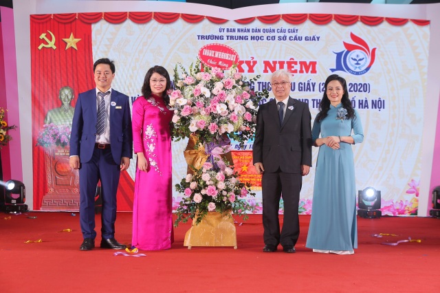 Trường THCS top đầu Hà Nội kỷ niệm 10 năm thành lập - 6 Trường THCS top đầu Hà Nội kỷ niệm 10 năm thành lập - 6