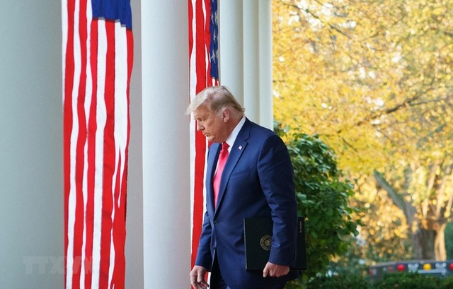 Ông Trump thu mình trong Nhà Trắng - 1 Ông Trump thu mình trong Nhà Trắng - 1