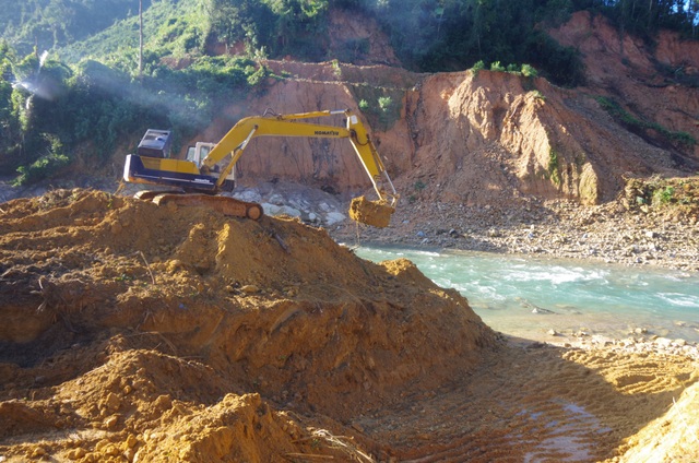 Clear the canal to redirect the Rao Trang River and find the missing person - 5