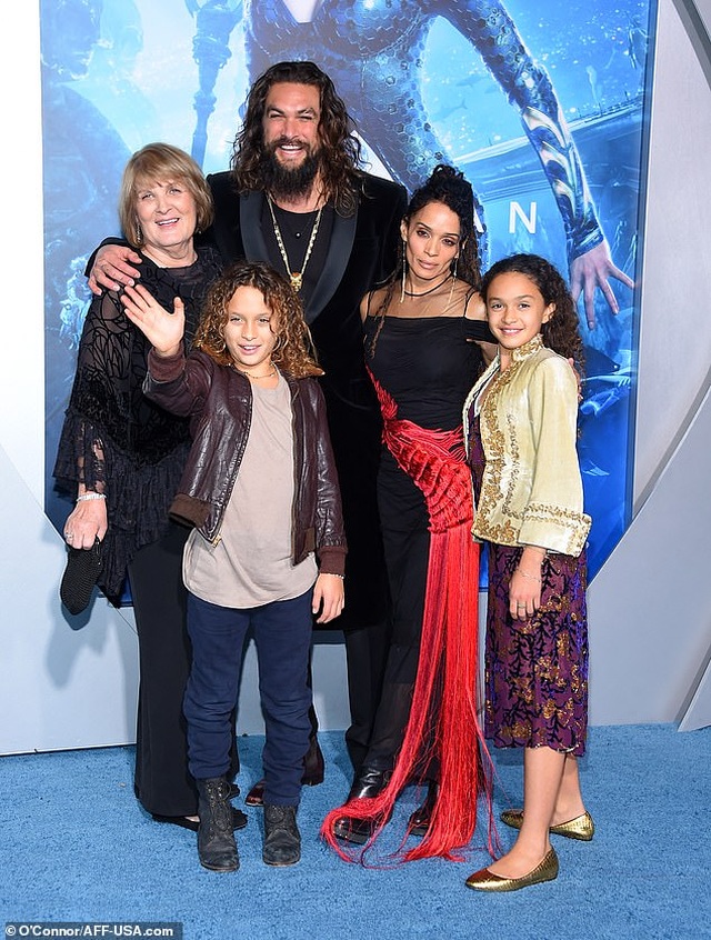 Vua thủy tề Jason Momoa thừa nhận sợ vợ