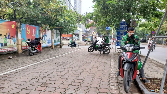 Lao động ngoại tỉnh: Những lát cắt không thể thiếu nơi phố thị - 4 Lao động ngoại tỉnh: Những lát cắt không thể thiếu nơi phố thị - 4