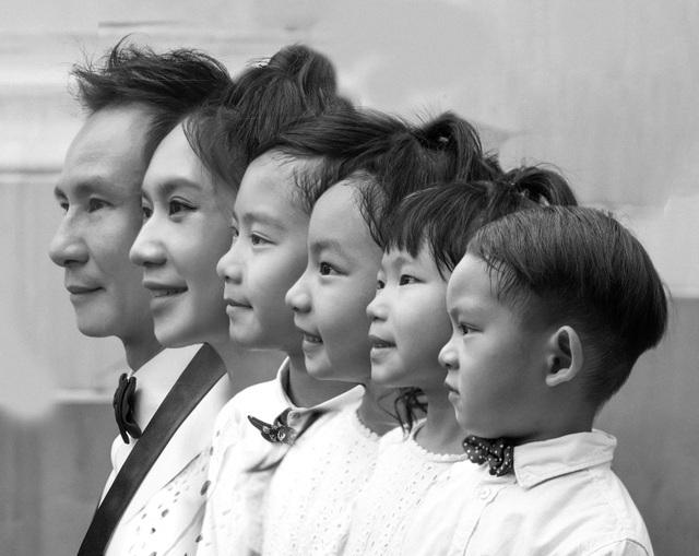 Vợ chồng Lý Hải - Minh Hà tung ảnh gia đình 6 thành viên sau 10 năm kết hôn - 4 Vợ chồng Lý Hải - Minh Hà tung ảnh gia đình 6 thành viên sau 10 năm kết hôn - 4