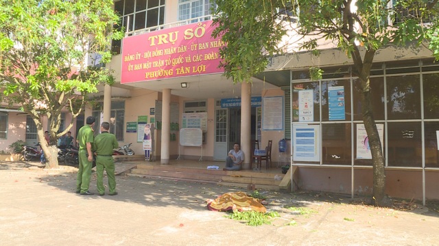 Cán bộ phường tử vong tại sân ủy ban - 1 Cán bộ phường tử vong tại sân ủy ban - 1