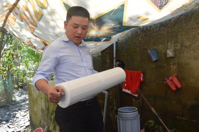 Tân Á Đại Thành hỗ trợ lọc nước sinh hoạt cho người dân vùng lũ - 3 Tân Á Đại Thành hỗ trợ lọc nước sinh hoạt cho người dân vùng lũ - 3