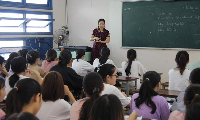 Những thầy cô truyền cảm hứng yêu cái đẹp cho học trò - 3 Những thầy cô truyền cảm hứng yêu cái đẹp cho học trò - 3