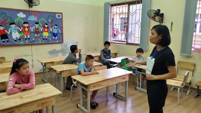 Bó hoa đẹp nhất của thầy cô là sự hoà nhập cộng đồng của trẻ khuyết tật - 2 Bó hoa đẹp nhất của thầy cô là sự hoà nhập cộng đồng của trẻ khuyết tật - 2