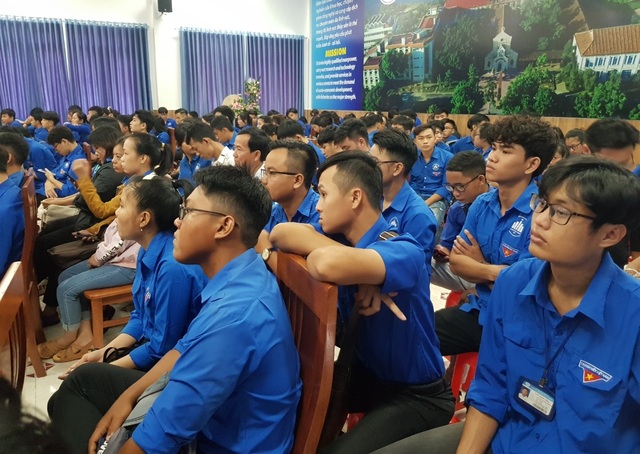 Khánh Hòa: 500 sinh viên thủy sản dự hội thảo hướng nghiệp việc làm - 2 Khánh Hòa: 500 sinh viên thủy sản dự hội thảo hướng nghiệp việc làm - 2
