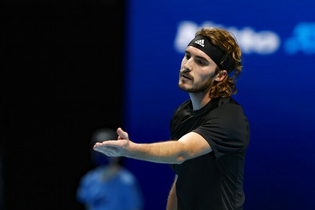 ATP Finals: Đánh bại Tsitsipas, Nadal vào bán kết - 2