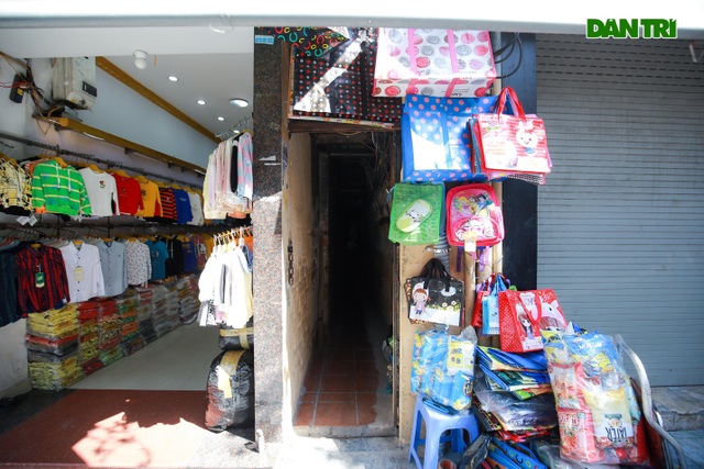 Tận mắt những ngõ nhỏ như địa đạo chỉ một người đi vừa “độc nhất” ở Hà Nội - 5 Tận mắt những ngõ nhỏ như địa đạo chỉ một người đi vừa “độc nhất” ở Hà Nội - 5