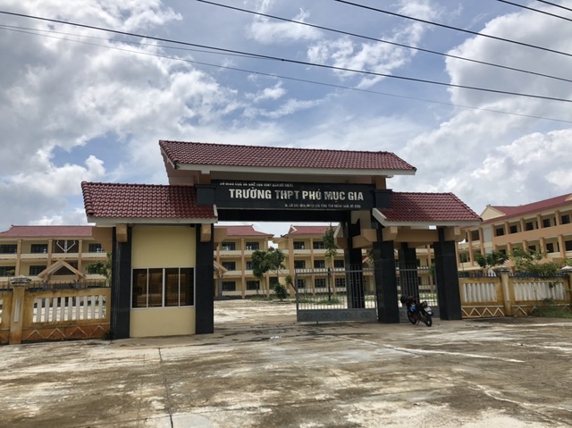 Trường 43 tỷ đồng chưa được đưa vào hoạt động, học sinh phải đi học xa 10km - 1 Trường 43 tỷ đồng chưa được đưa vào hoạt động, học sinh phải đi học xa 10km - 1